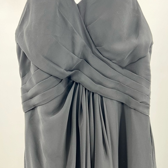 Azazie chiffon pleated black A2 keyhole mesh back slit floor length vneck halter - Picture 4 of 11